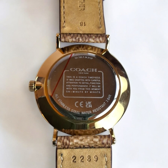 Coach Perry Brown Signature Canvas & Red Heart Watch NWT - Picture 10 of 14